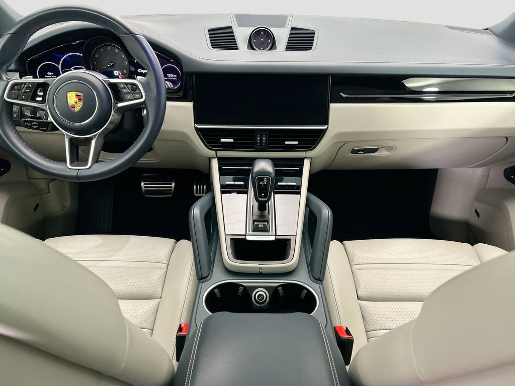 Used 2022 Porsche Cayenne S image 13