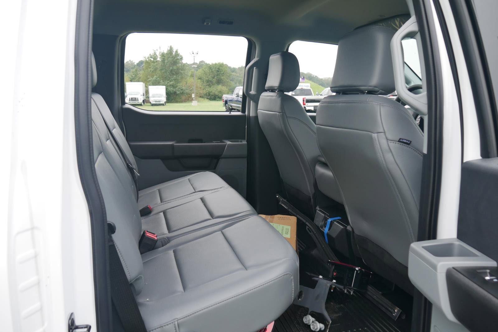 New 2025 Ford F250 XL w/ XL Chrome Package image 50