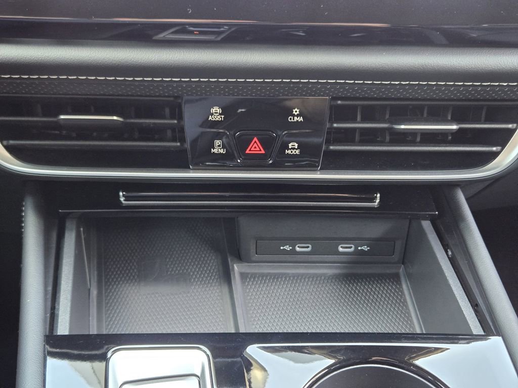 Used 2024 Volkswagen Atlas SE image 21