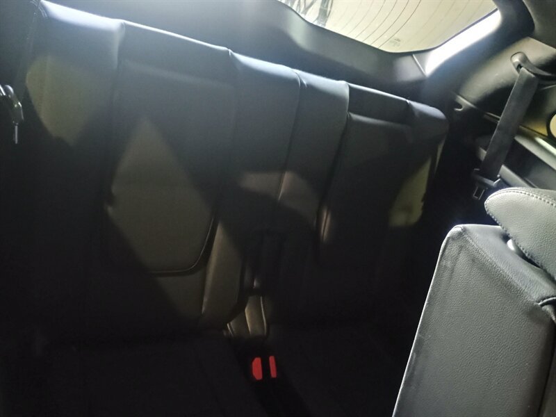 Used 2019 Land Rover Discovery Sport SE AWD/4WD image 38