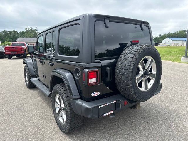 Used 2018 Jeep Wrangler Unlimited Sahara AWD/4WD image 3