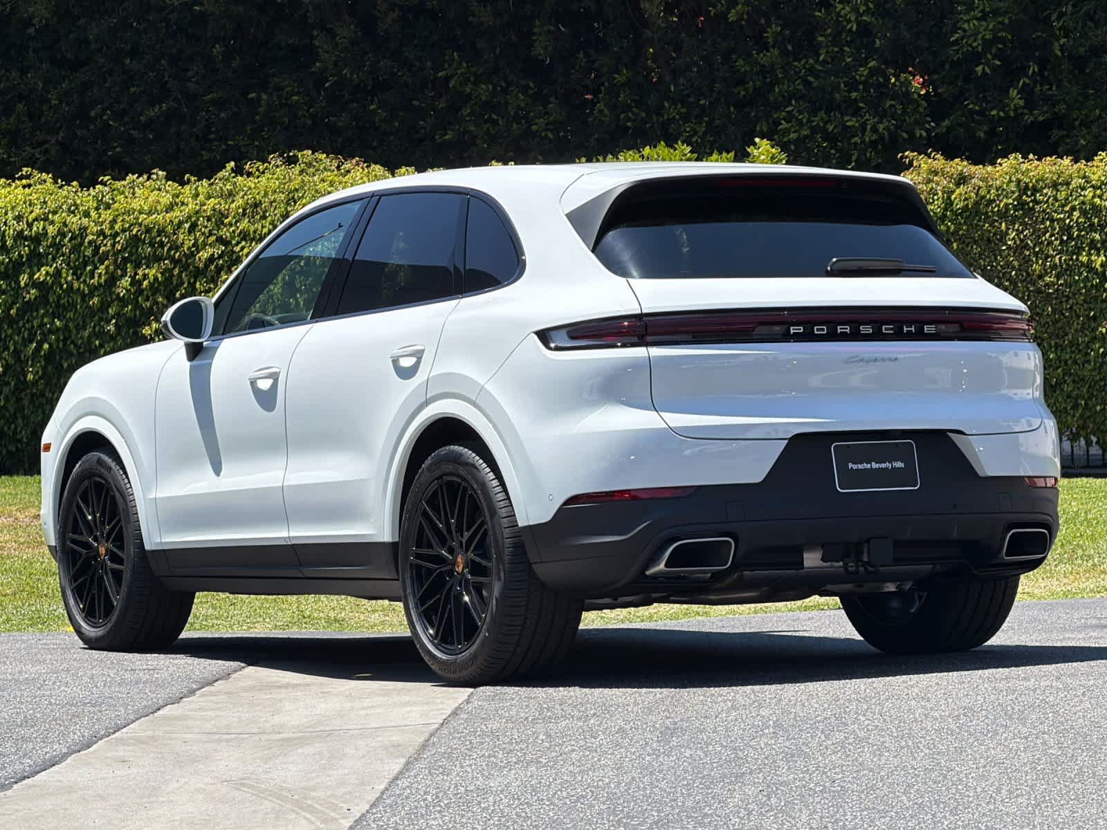New 2026 Porsche Cayenne AWD/4WD image 3