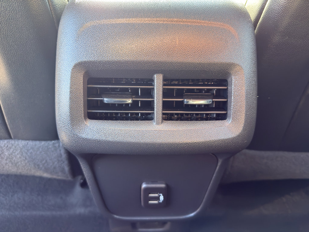 Used 2023 Chevrolet Equinox RS w/ RS Leather Package image 32
