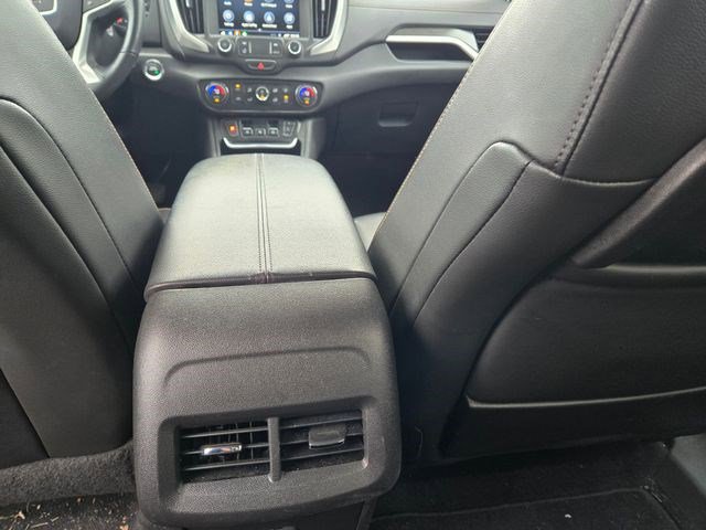 Used 2021 GMC Terrain SLT image 17