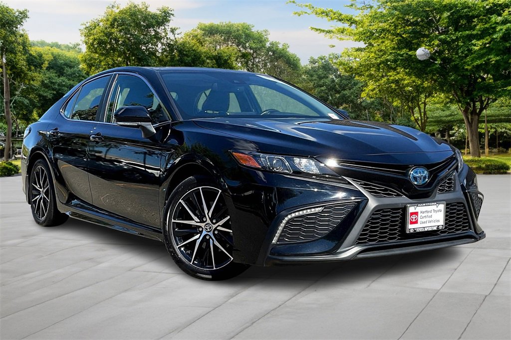 Certified 2023 Toyota Camry SE image 1