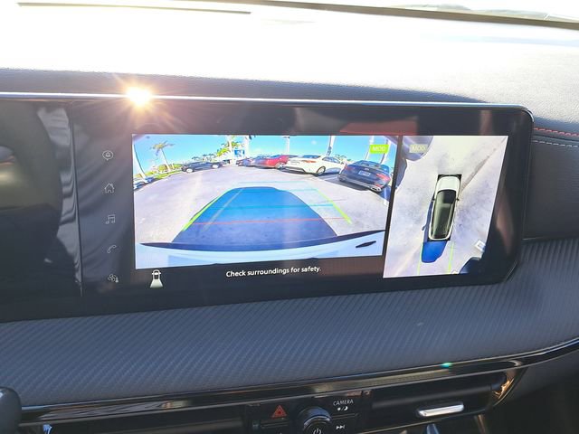 Used 2025 Nissan Kicks SR image 28