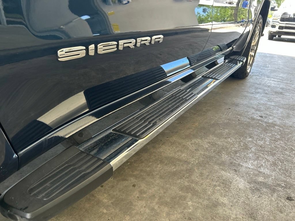Used 2021 GMC Sierra 1500 SLT w/ SLT Premium Plus Package AWD/4WD image 11
