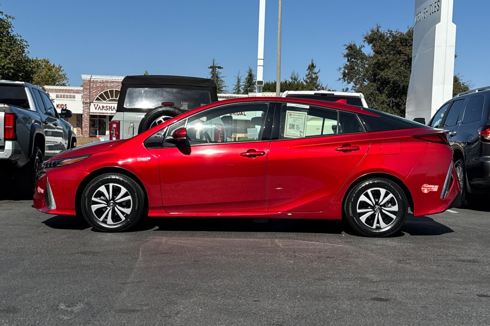Certified 2018 Toyota Prius Prime Plus FWD image 4