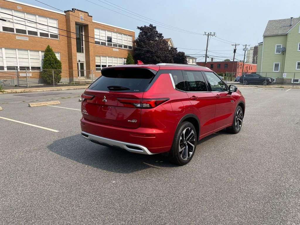 Used 2023 Mitsubishi Outlander SEL AWD/4WD image 5