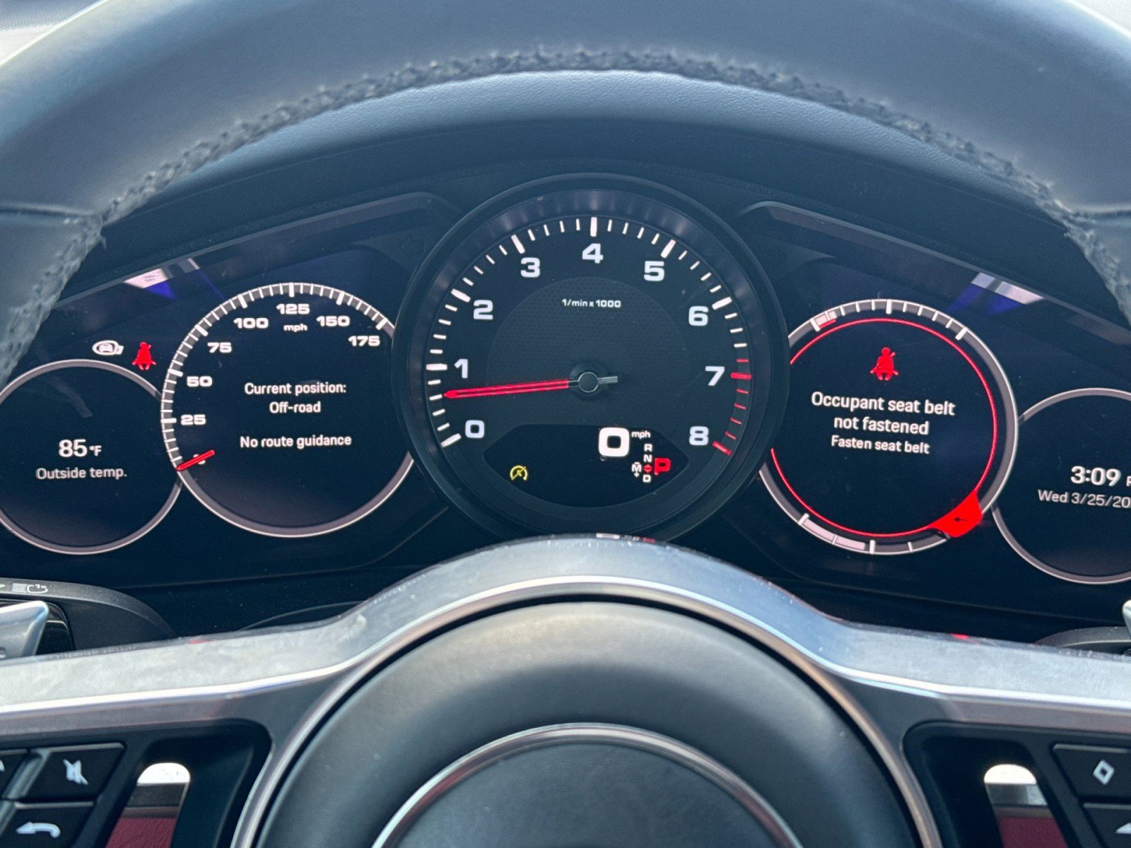 Used 2022 Porsche Cayenne Platinum Edition image 25