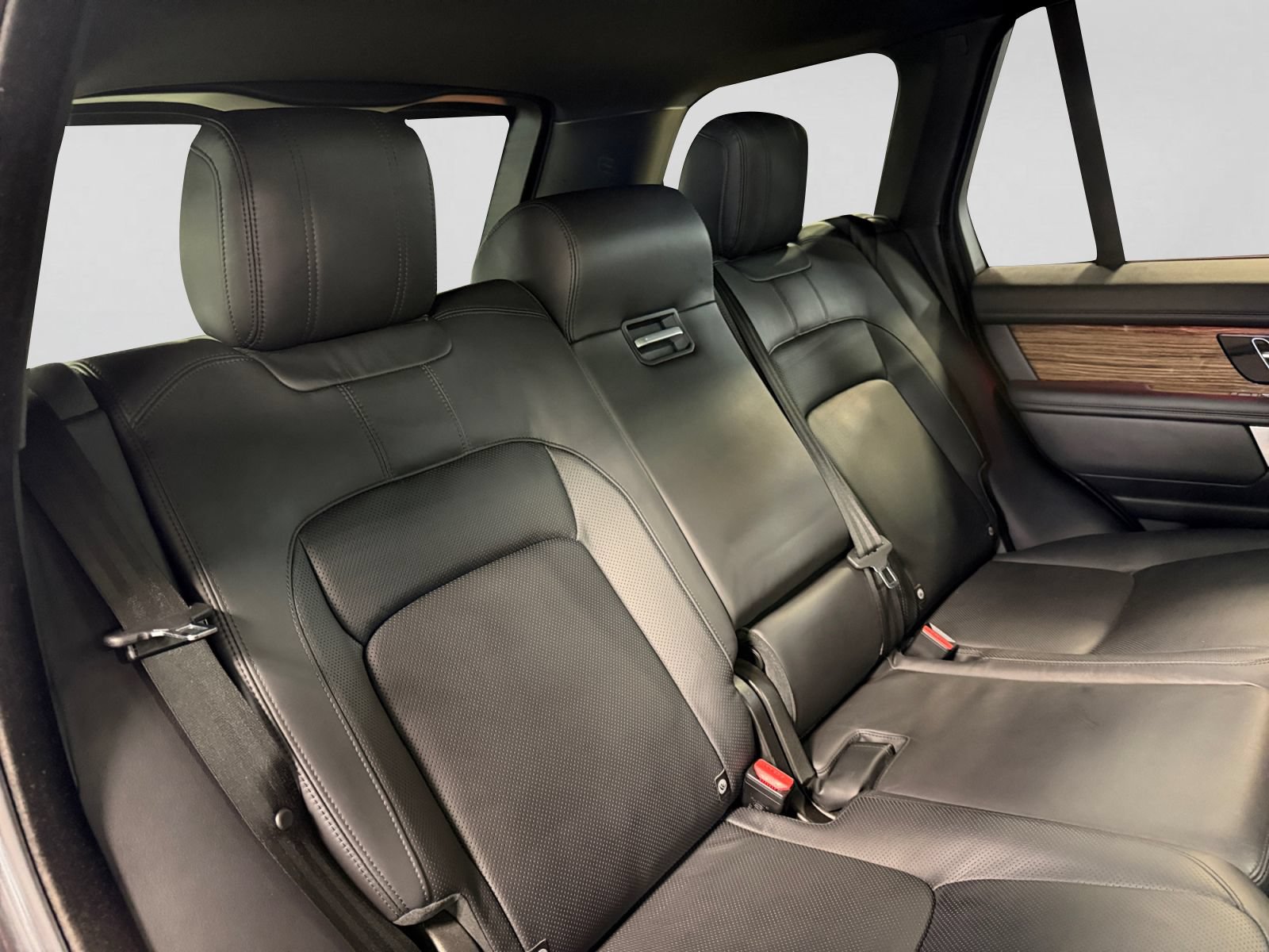 Used 2018 Land Rover Range Rover Supercharged AWD/4WD image 23