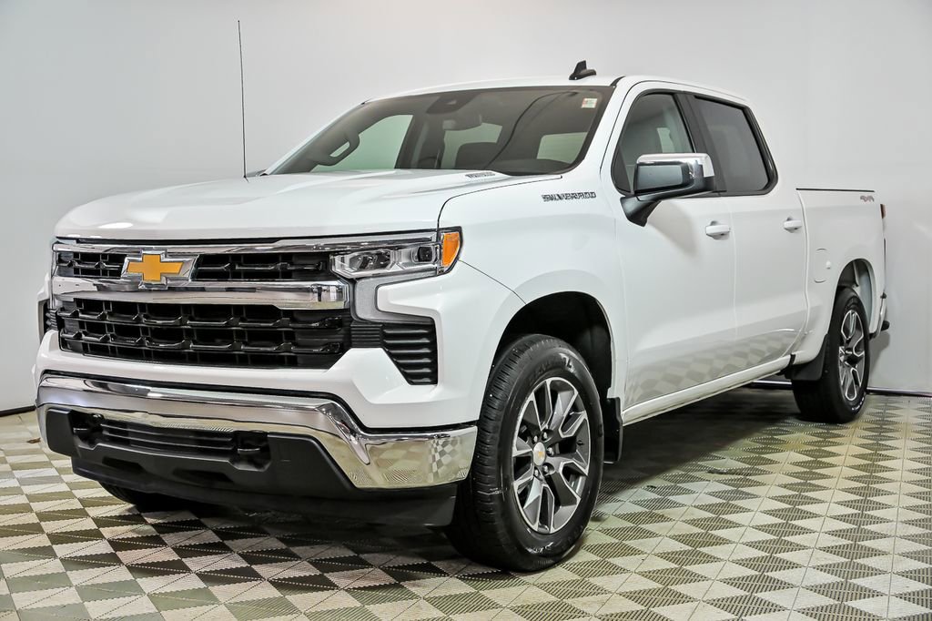 Used 2025 Chevrolet Silverado 1500 LT image 5