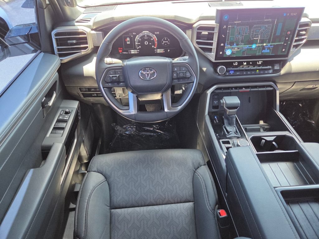 Used 2025 Toyota Tundra Limited AWD/4WD image 20