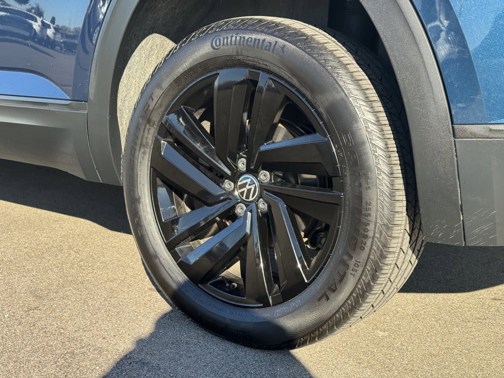 Used 2023 Volkswagen Atlas Cross Sport SE w/ Panoramic Sunroof Package image 30
