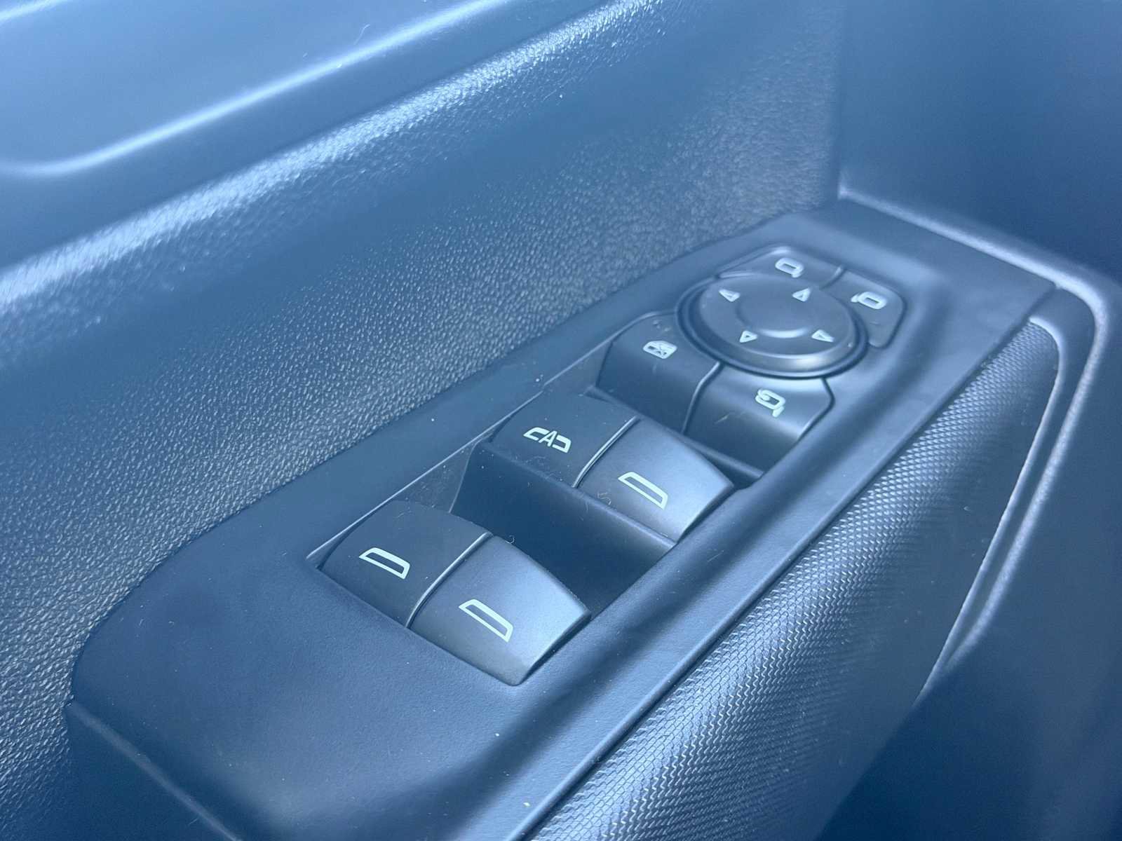Used 2025 Chevrolet Silverado 2500 Custom w/ Custom Convenience Package AWD/4WD image 4