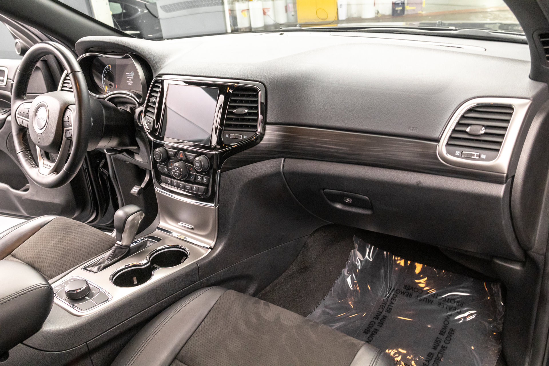 Used 2022 Jeep Grand Cherokee Laredo X AWD/4WD image 41