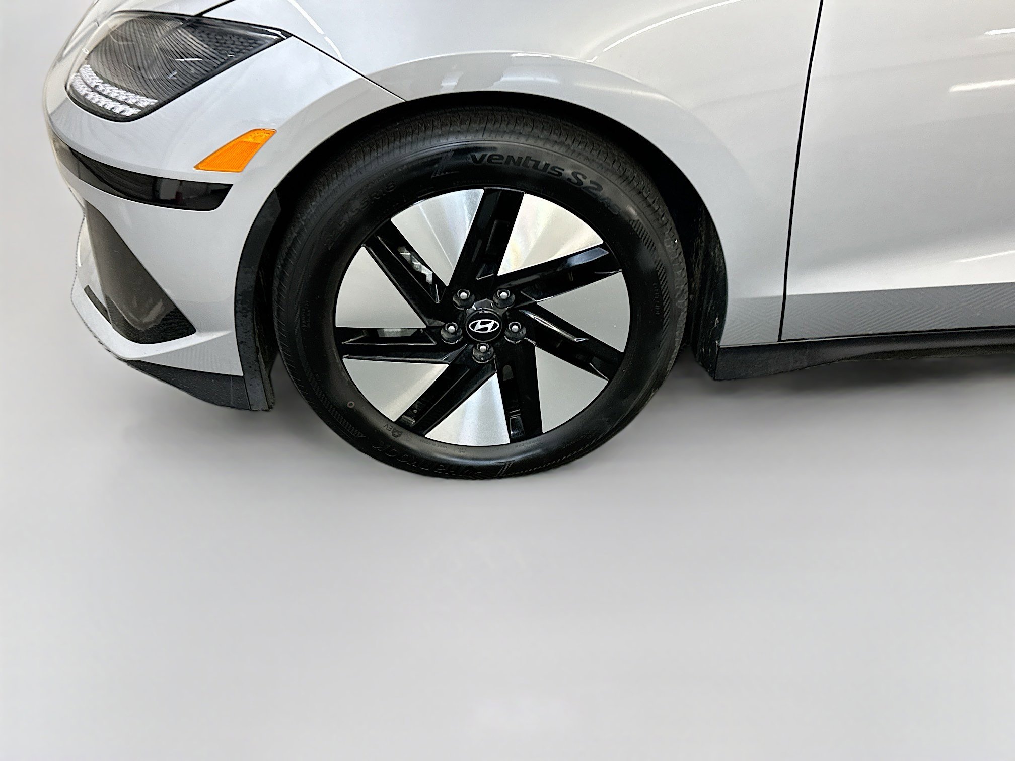 Used 2024 Hyundai Ioniq 6 SE AWD/4WD image 11