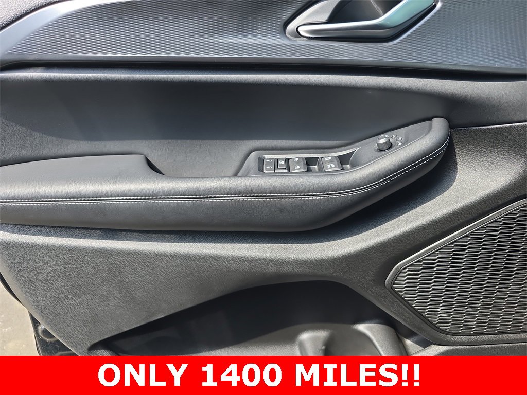 Used 2023 Jeep Grand Cherokee Laredo image 26