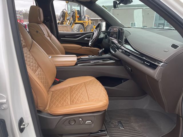 Used 2023 Cadillac Escalade Premium Luxury image 46
