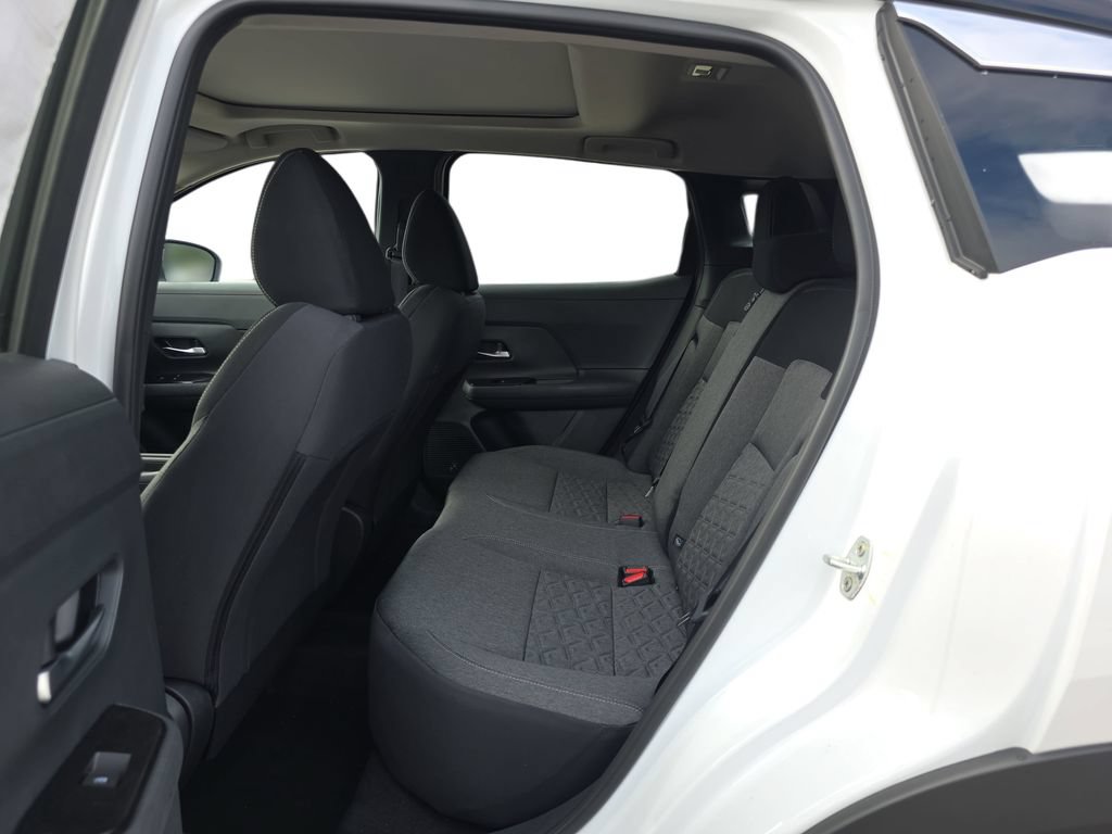 New 2026 Nissan Kicks SV w/ SV Premium Package FWD image 14