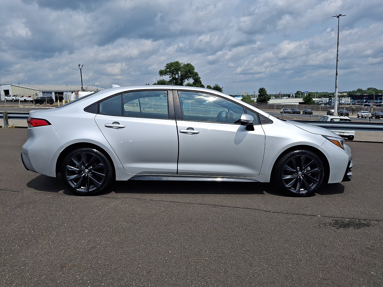 Used 2023 Toyota Corolla SE FWD image 7