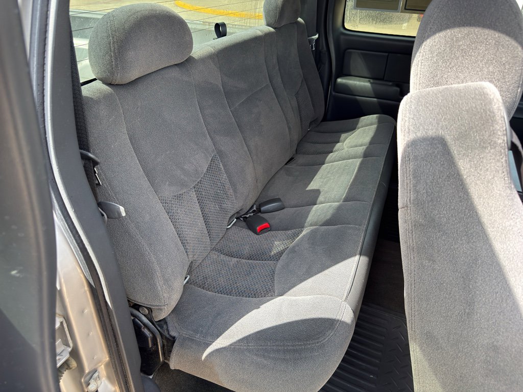 Used 2005 Chevrolet Silverado 1500 LS image 26