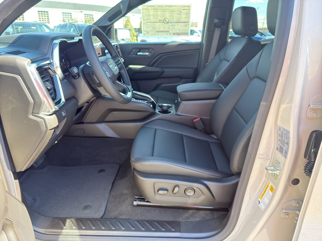 New 2026 GMC Canyon Elevation w/ Convenience Package image 8