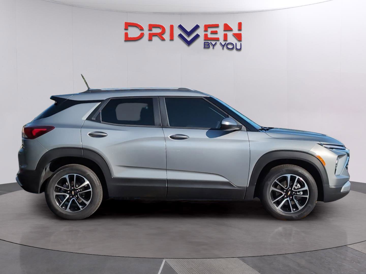 Used 2025 Chevrolet TrailBlazer LT FWD image 6