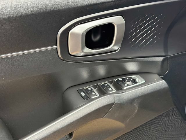 Used 2024 Kia Sorento LX FWD image 18