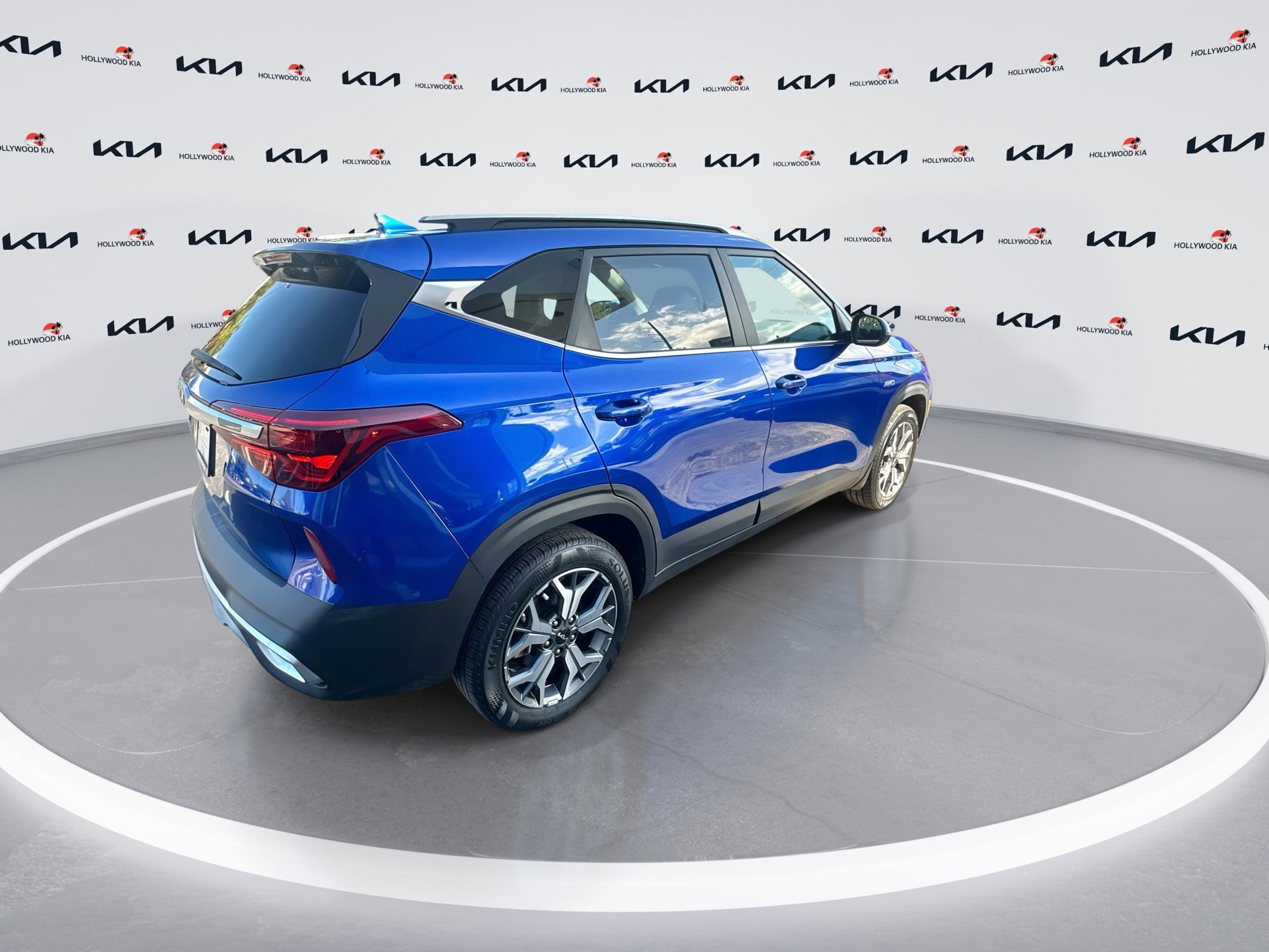 Certified 2023 Kia Seltos EX image 8