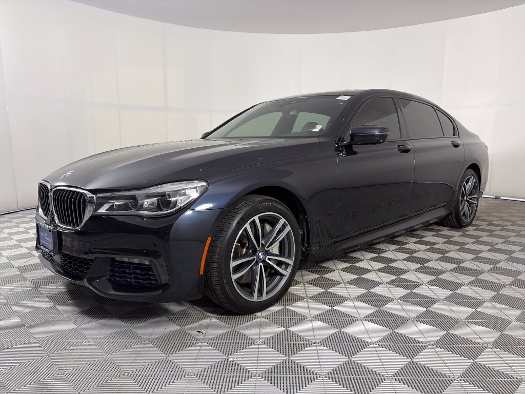 Used 2017 BMW 750i xDrive AWD/4WD image 3