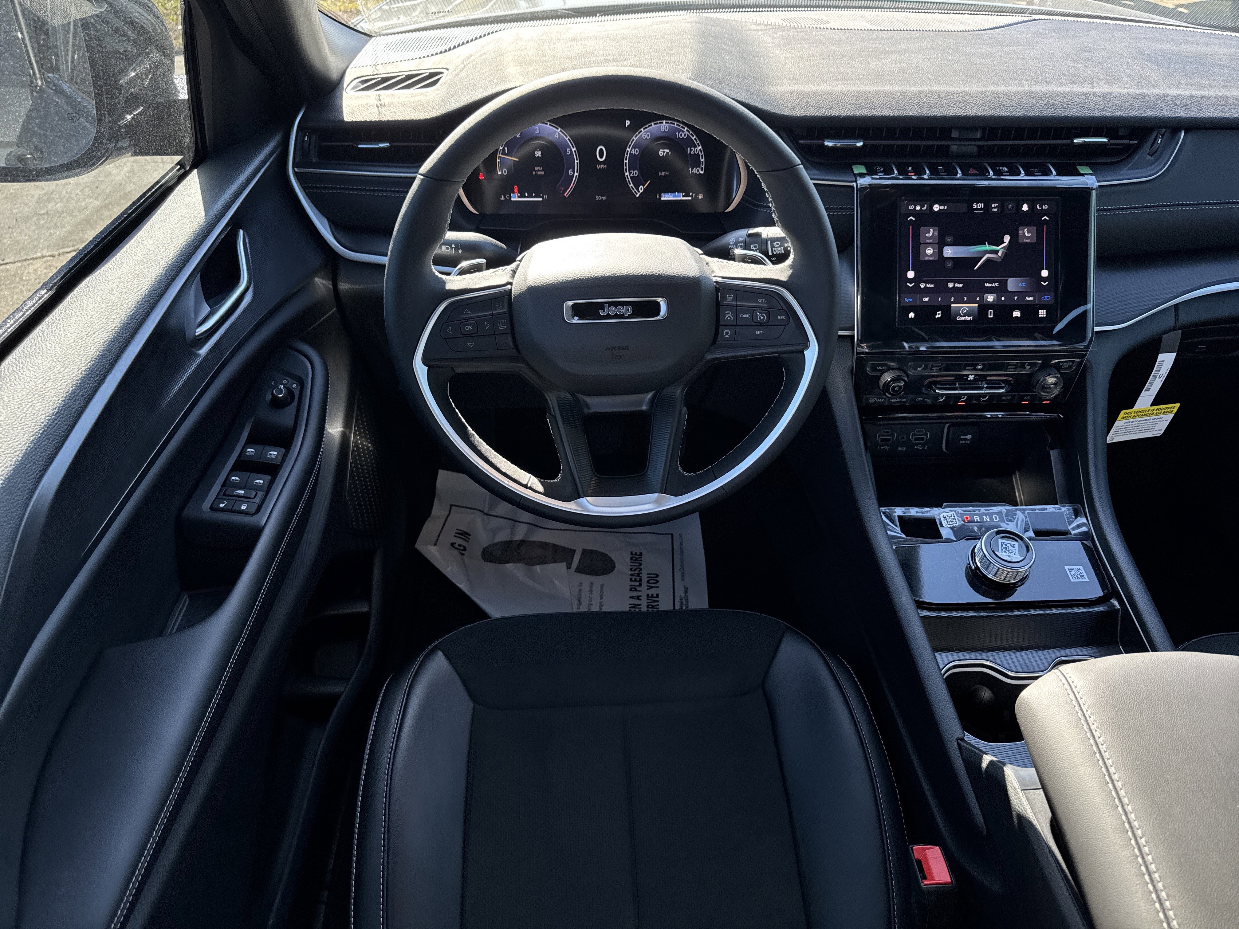 New 2025 Jeep Grand Cherokee Laredo image 14