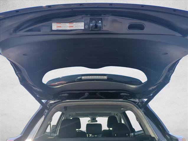 Used 2018 Toyota RAV4 XLE FWD image 11