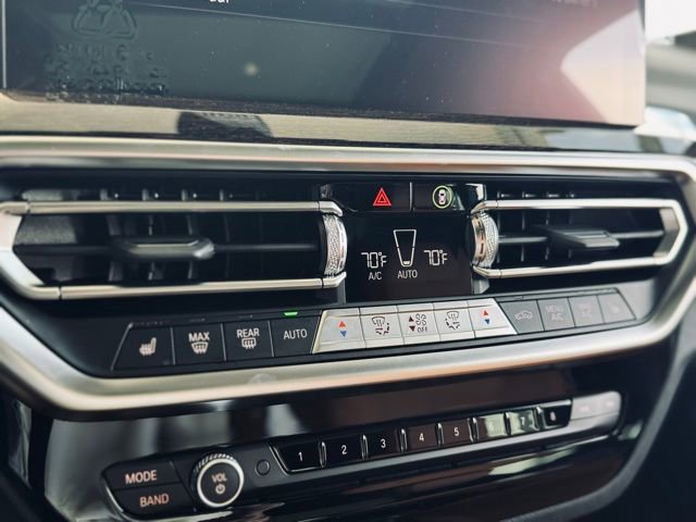 New 2025 BMW X4 xDrive30i w/ Premium Package image 33