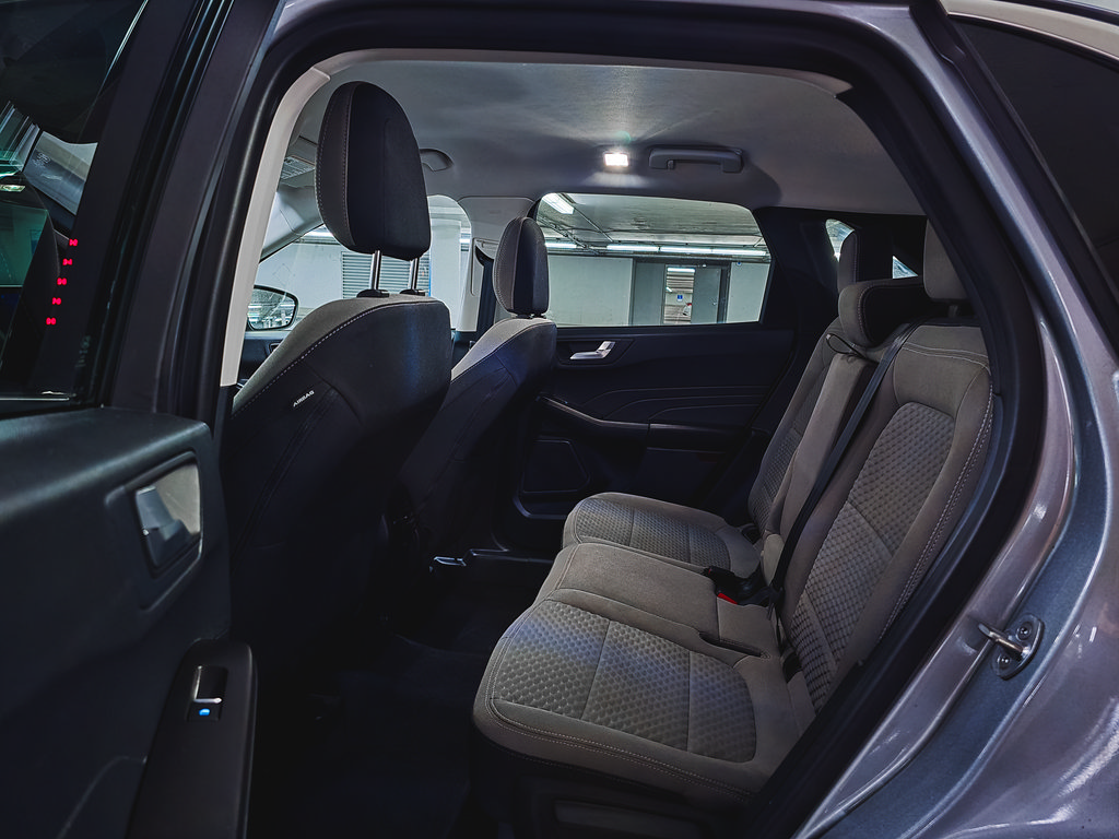 Used 2021 Ford Escape SE w/ Convenience Package FWD image 21