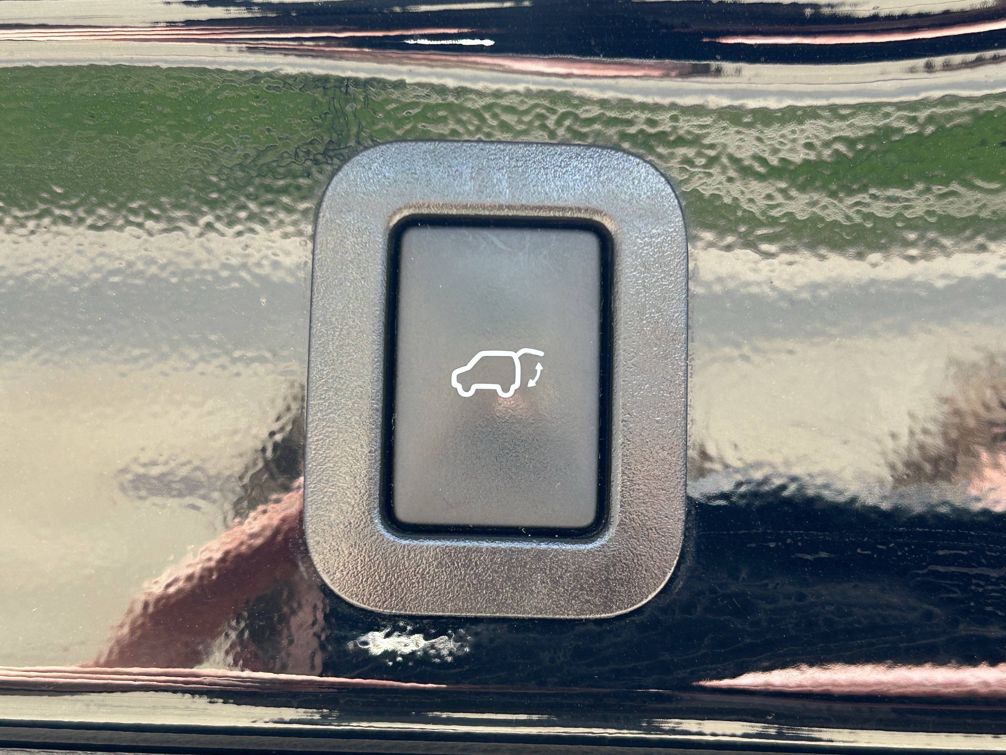 Used 2019 Toyota Highlander SE AWD/4WD image 24