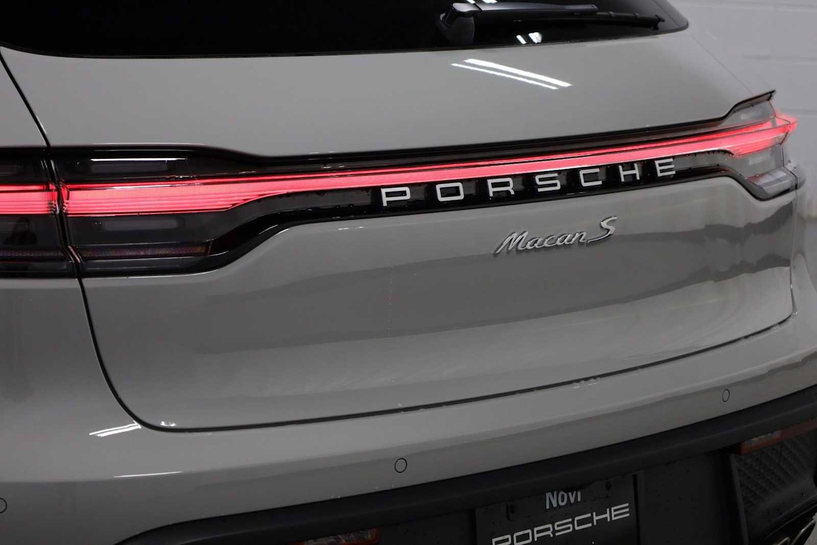 New 2026 Porsche Macan S AWD/4WD image 8