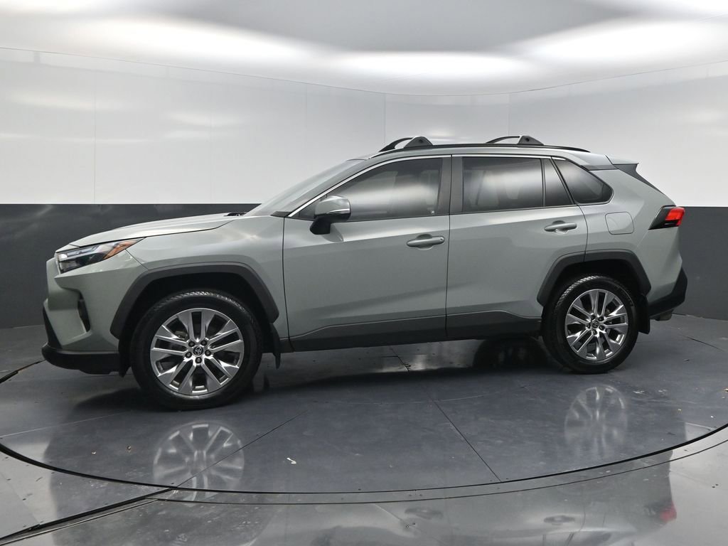 Used 2023 Toyota RAV4 XLE Premium image 3