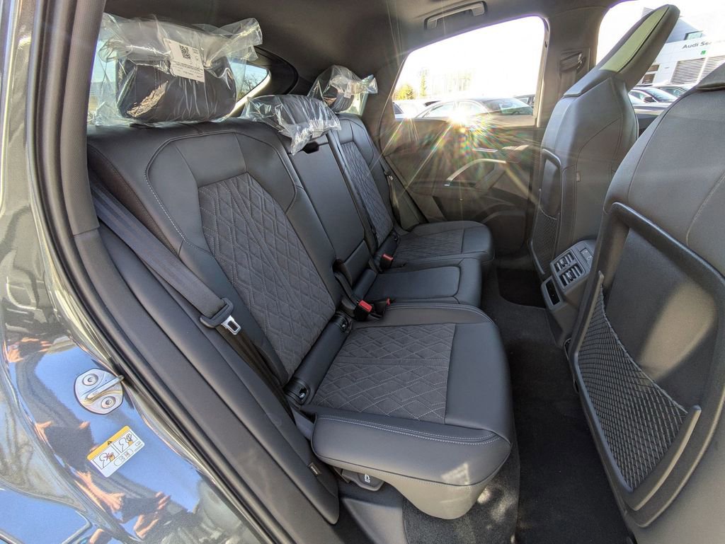 New 2025 Audi SQ5 Premium Plus AWD/4WD image 22