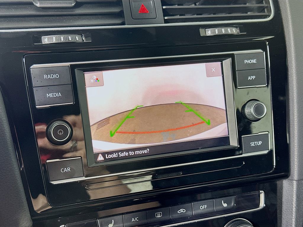 Used 2019 Volkswagen GTI SE image 9