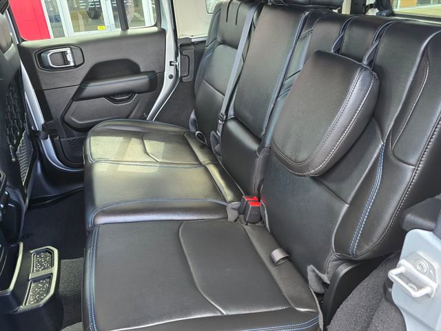Used 2023 Jeep Wrangler Unlimited Rubicon 4xe w/ Cold Weather Group AWD/4WD image 16
