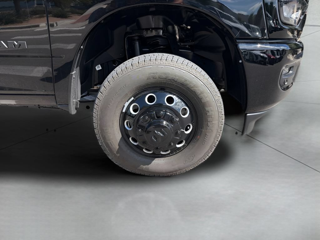 New 2026 RAM 3500 Lone Star AWD/4WD image 17
