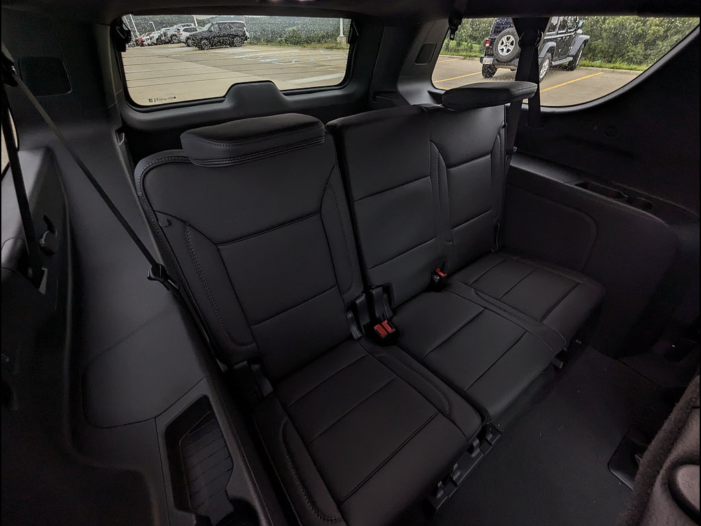 New 2026 GMC Yukon XL Denali AWD/4WD image 16