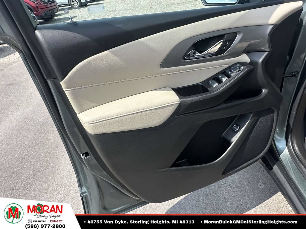 Certified 2023 Chevrolet Traverse LT FWD image 15