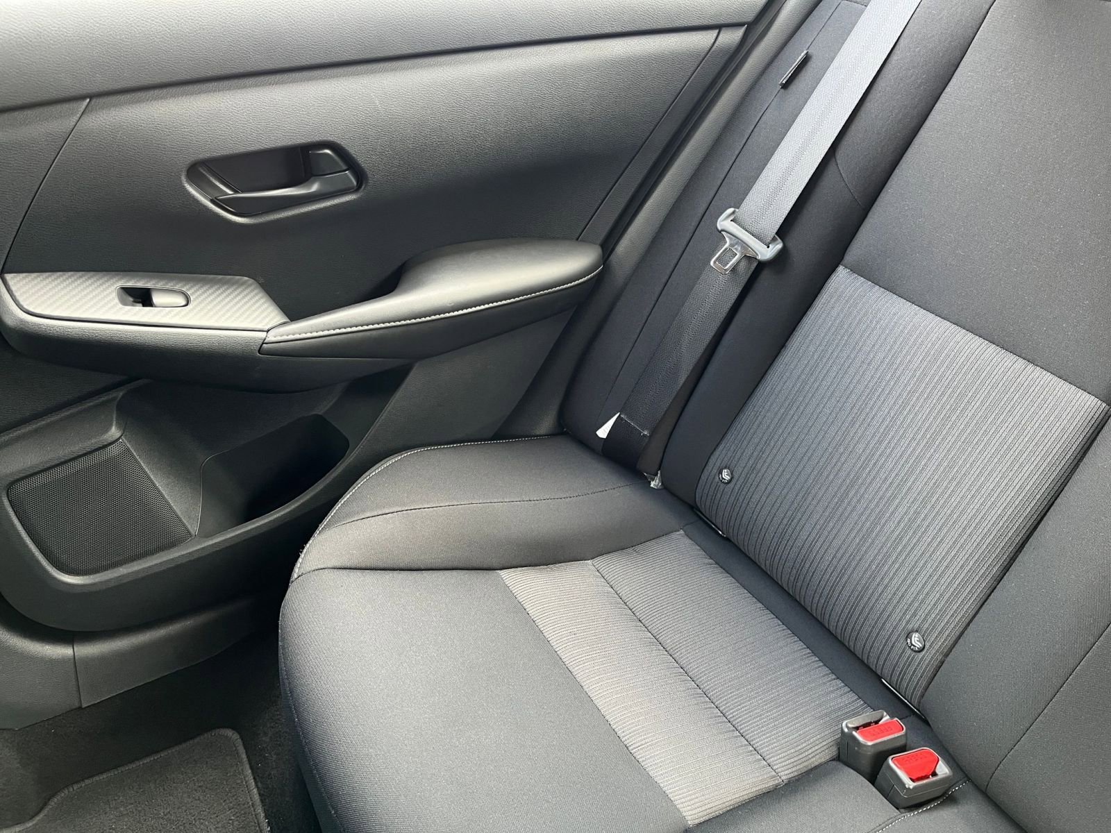 Used 2025 Nissan Sentra SV FWD image 37