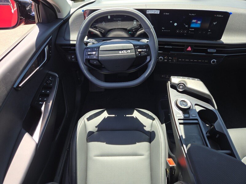 New 2025 Kia EV6 Wind AWD/4WD image 8