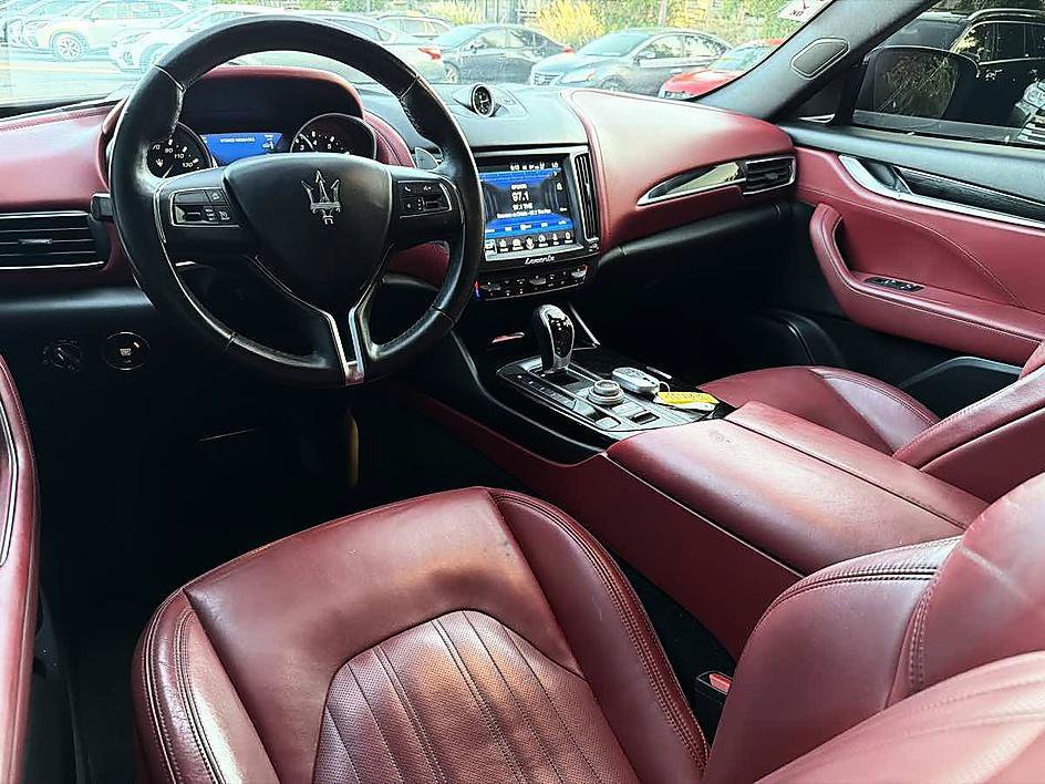 Used 2018 Maserati Levante AWD/4WD image 12
