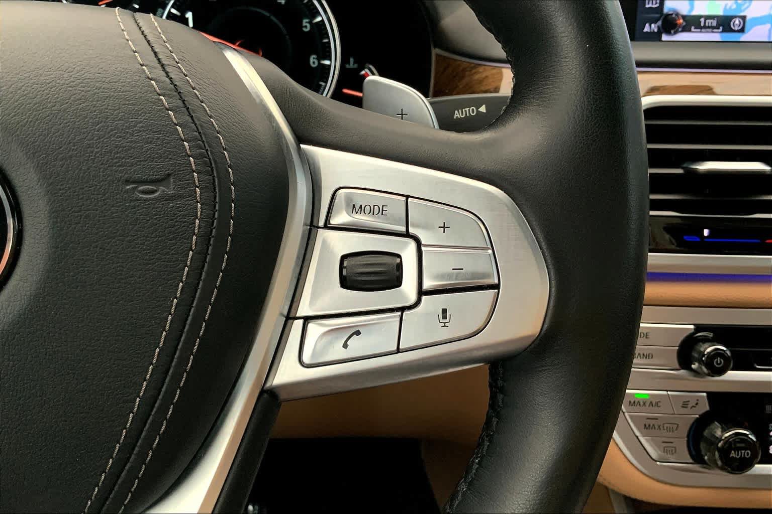 Used 2017 BMW 740i RWD image 25