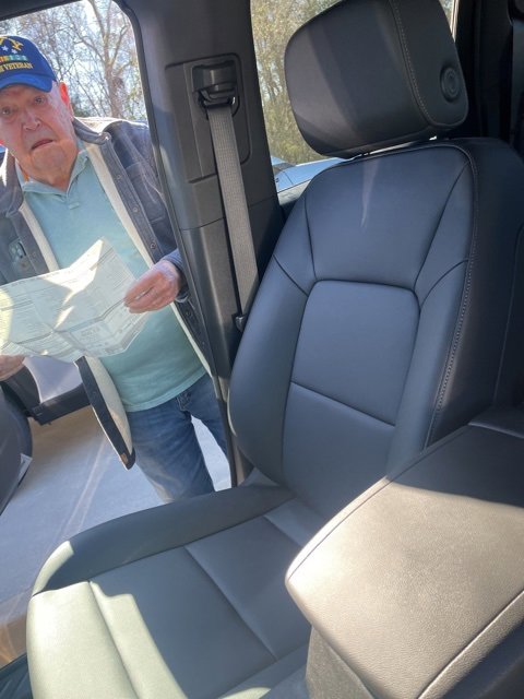 Used 2024 Chevrolet Colorado LT w/ LT Convenience Package III image 12