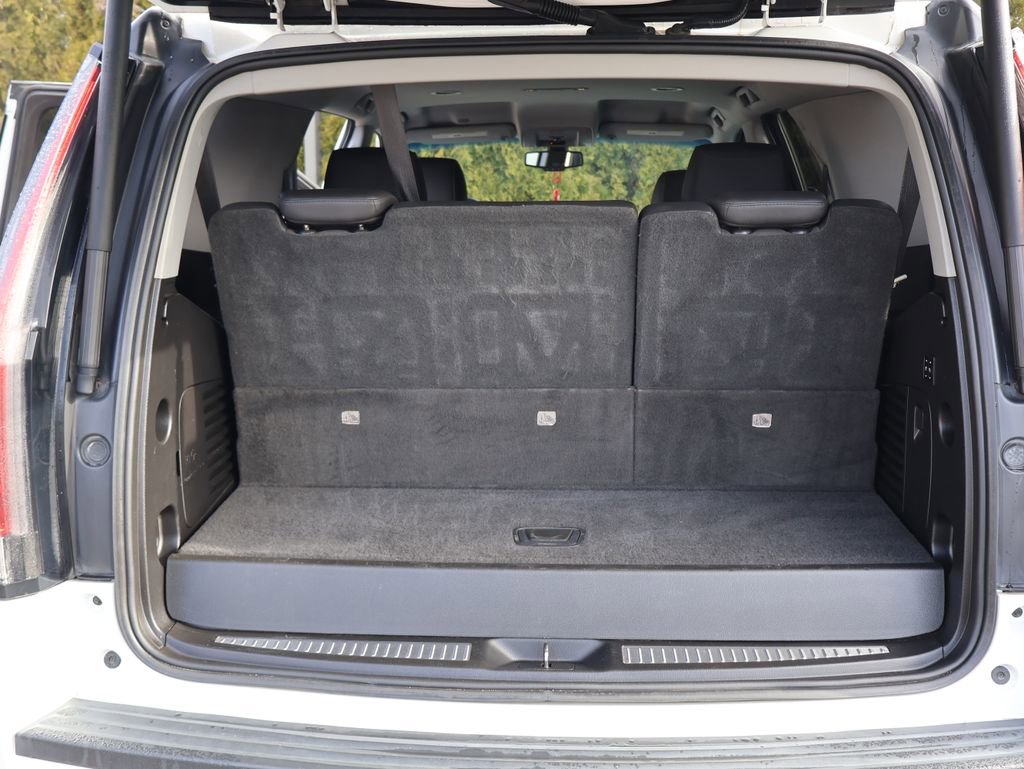 Used 2019 Cadillac Escalade 4WD w/ LPO, Radiant Package image 27
